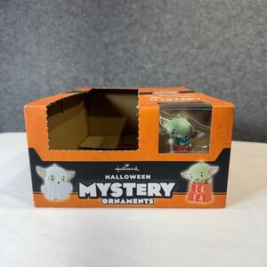Hallmark Star Wars Mandalorian Display Halloween Mystery Ornament Grogu